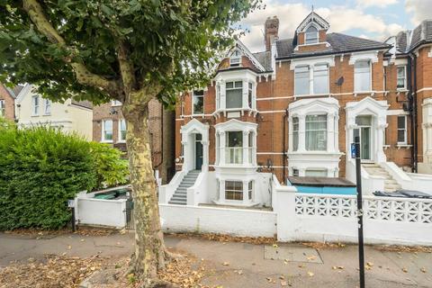 2 bedroom flat for sale, Ferme Park Road, London N4