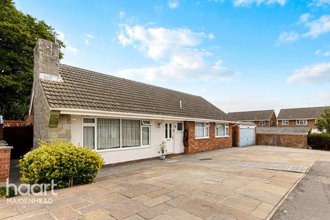 undefined, Grafton Close, Maidenhead