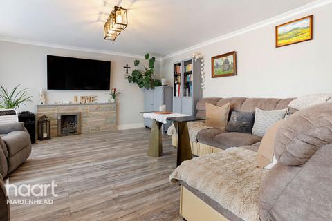 undefined, Grafton Close, Maidenhead