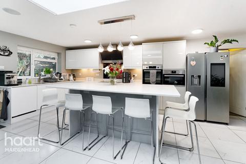 undefined, Grafton Close, Maidenhead