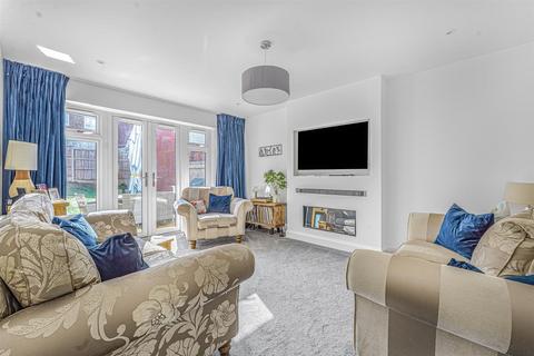 undefined, Leigh Woods Place, Silsoe