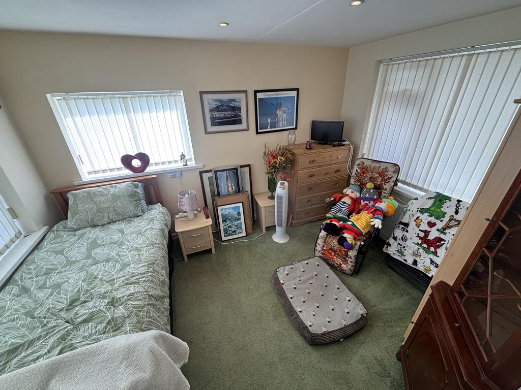 Bedroom 4/study