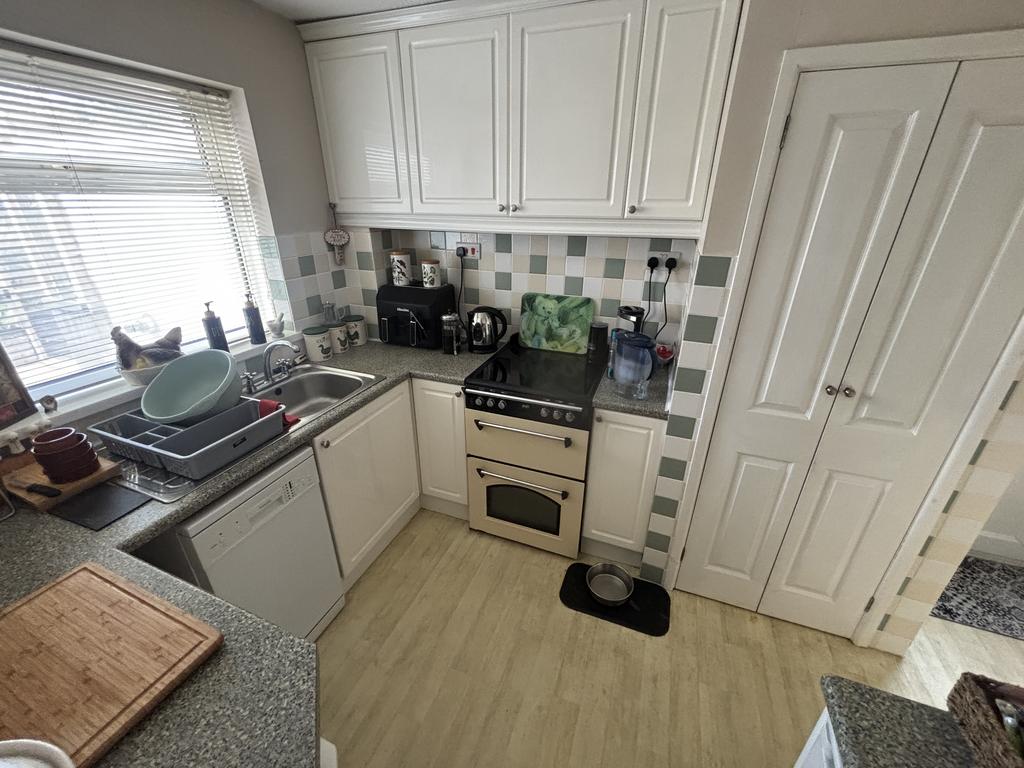 Kitchen (second image)