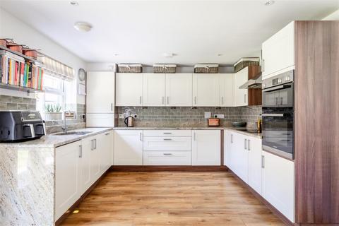 undefined, Buttinghill Drive, Cuckfield