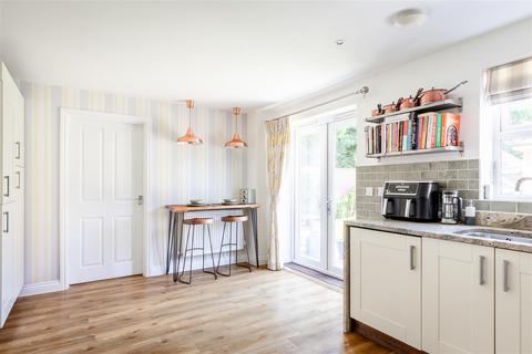 undefined, Buttinghill Drive, Cuckfield