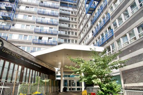 1 bedroom apartment for sale, The Vista Building    Calderwood Street, Woolwich, SE18 6JF