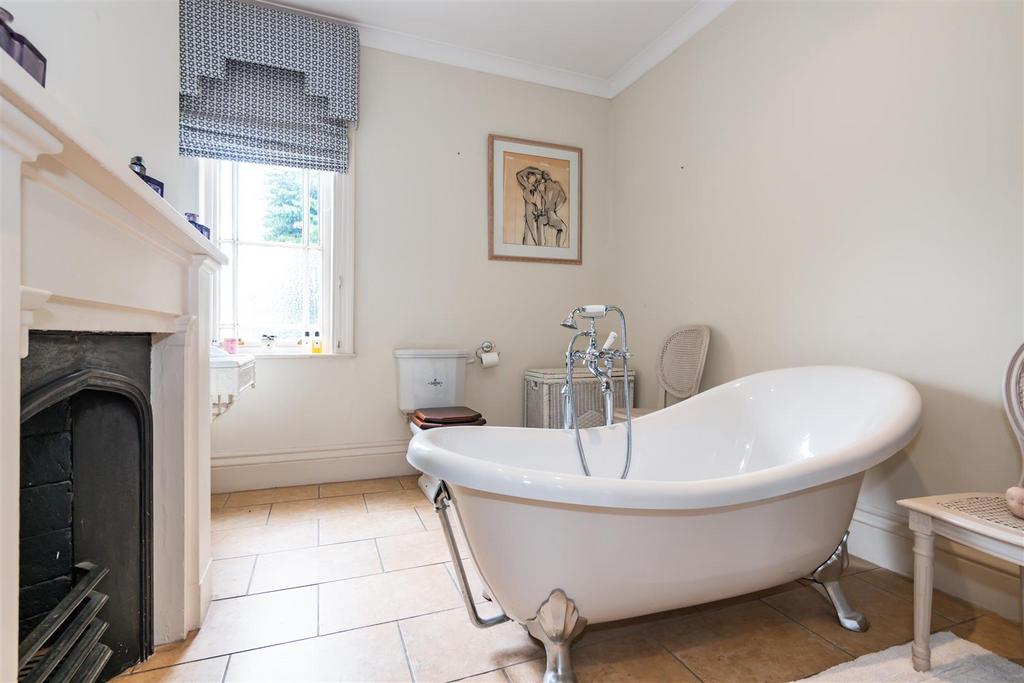 Bathroom Aspect 2