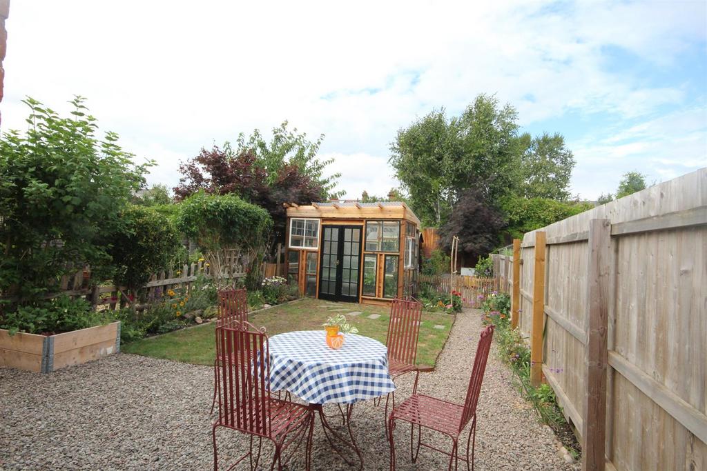 Garden 1.JPG