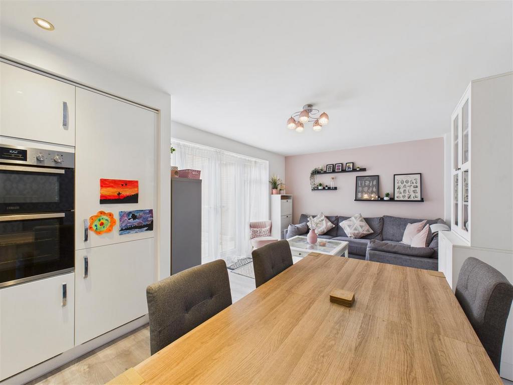 Living/Dining Area