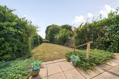 4 bedroom semi-detached house for sale, Bromley Common, Bromley