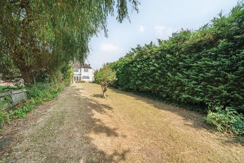 4 bedroom semi-detached house for sale, Bromley Common, Bromley