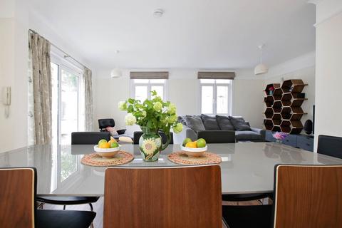 3 bedroom apartment to rent, Fulton Mews, Bayswater, W2