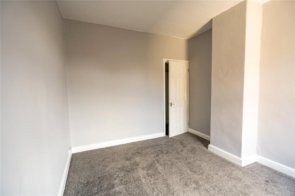 Bedroom 2 (2)