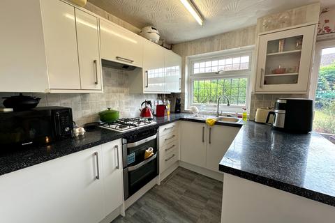 undefined, Gatcombe Close, Wolverhampton WV10
