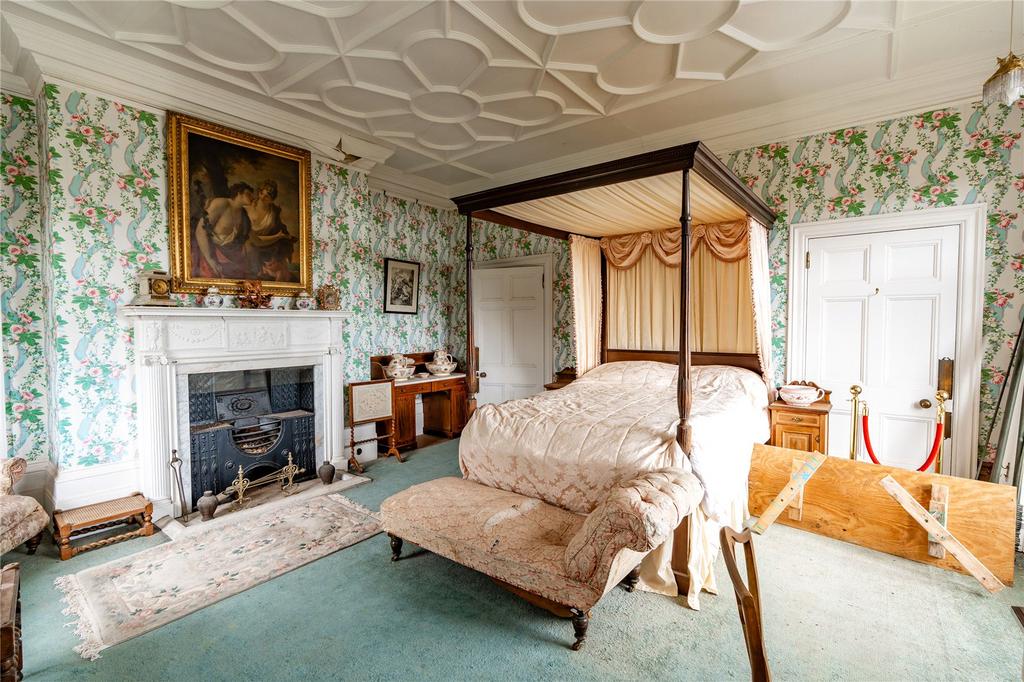 Lady Monicas Suite