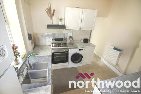 2 bedroom flat to rent, Princes Street, Southport, PR8
