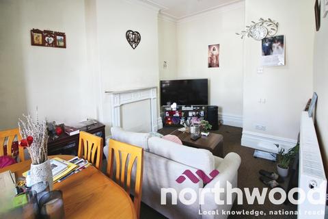 2 bedroom flat to rent, Princes Street, Southport, PR8