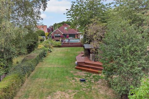 4 bedroom detached house for sale, Southend Road, Bradfield Southend, Berkshire