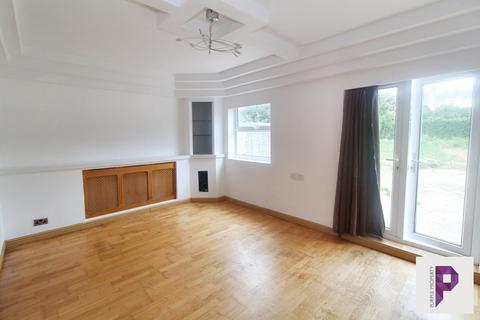 undefined, Canadian Avenue, Gillingham, Kent, ME7