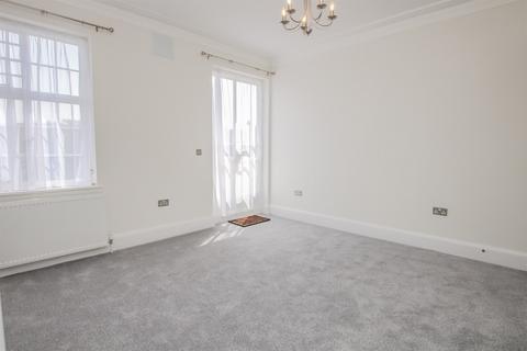 1 bedroom flat to rent, West Heath Court, North End Road, Hampstead Garden Suburb, NW11