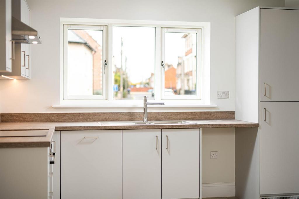 Kitchen 4.jpg