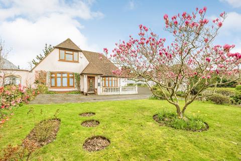 9 Faversham Road, Kennington, Ashford, TN24 9DA
