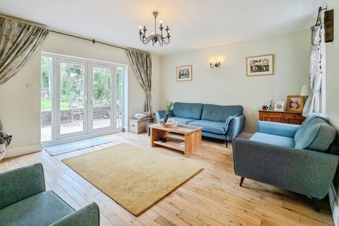 4 bedroom detached house for sale, Barrow Road, Loughborough LE12