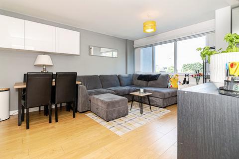 2 bedroom apartment for sale, Broadway, Salford M50