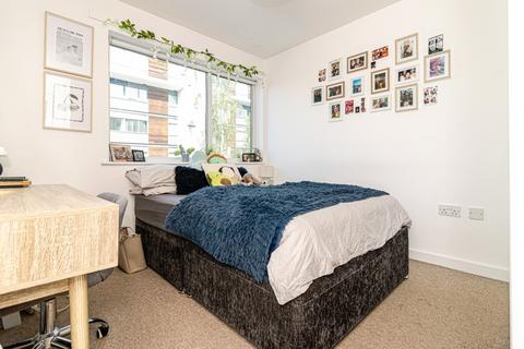 2 bedroom apartment for sale, Broadway, Salford M50