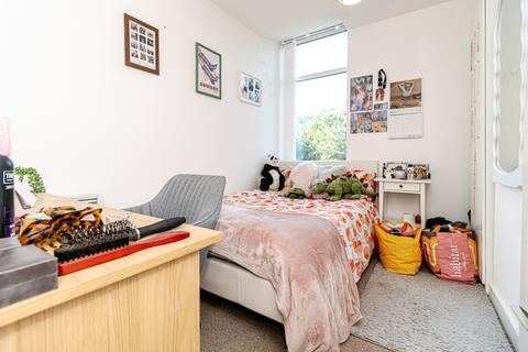 2 bedroom apartment for sale, Broadway, Salford M50