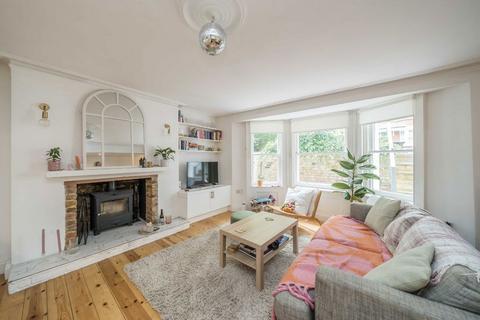2 bedroom flat for sale, Queens Road, Twickenham TW1