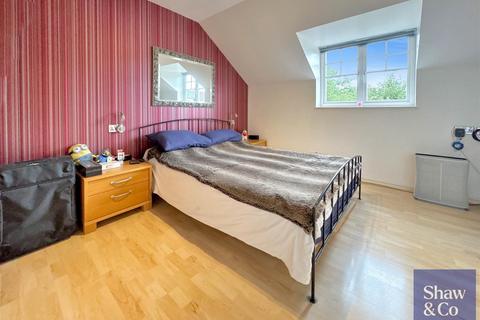 58 Avondale Gardens, Hounslow, TW4 5EU