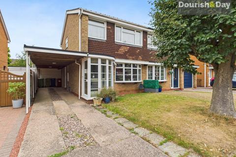 3 bedroom semi-detached house for sale, Caldervale Drive, Stafford ST17