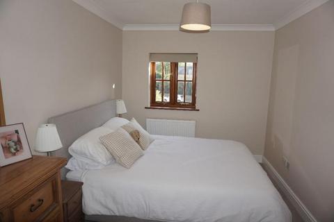3 bedroom detached house to rent, Bedford Road East, Yardley Hastings, NN7