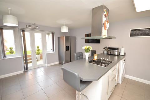 19 Kielder Drive, Middleton, Leeds, LS10 4FX