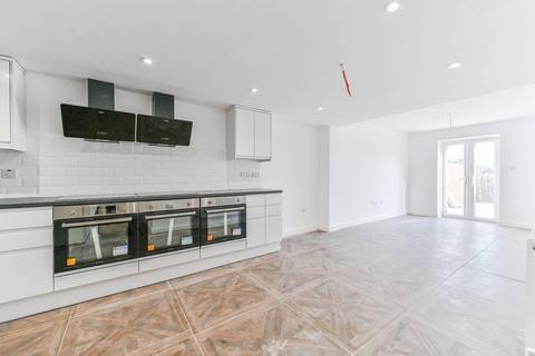 undefined, Crossways Road, Mitcham, CR4