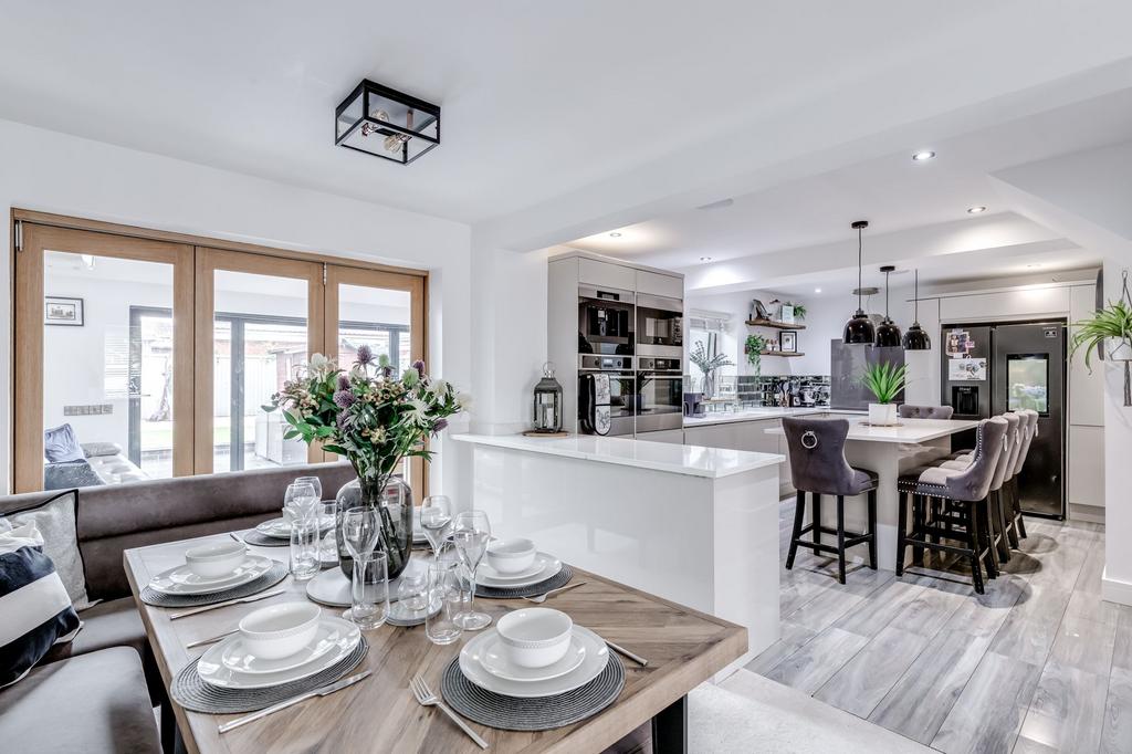 Sitting/Dining Room
