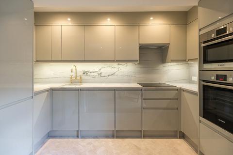 Flat 14, Pemberton House, 6 East Harding Street, London, EC4A 3AS