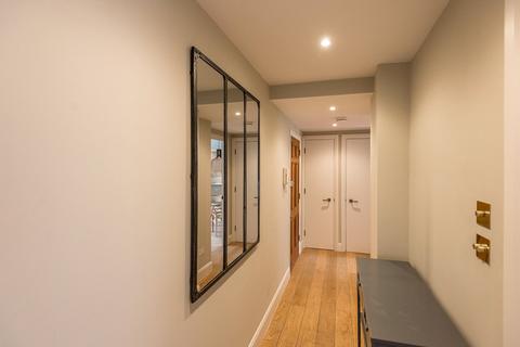 Flat 14, Pemberton House, 6 East Harding Street, London, EC4A 3AS