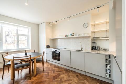 3 bedroom flat for sale, Bamborough Gardens, London W12