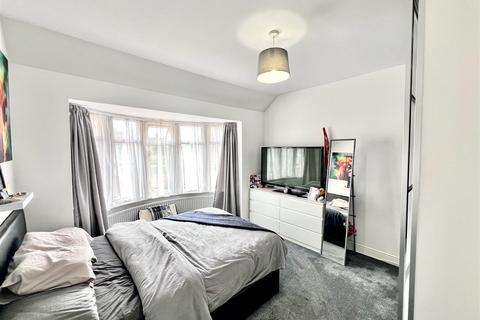 61 The Vale, Hounslow, TW5 9HS