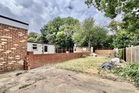 61 The Vale, Hounslow, TW5 9HS
