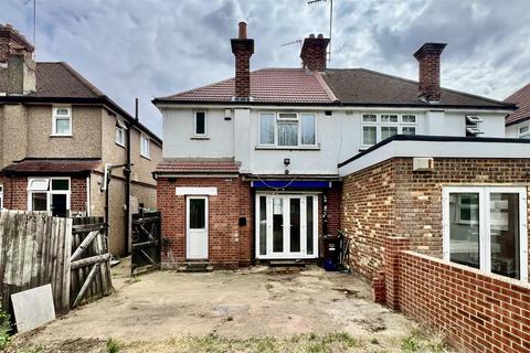 61 The Vale, Hounslow, TW5 9HS