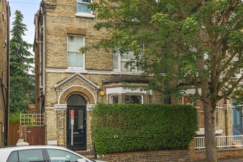 1 bedroom flat for sale, Werter Road, London, SW15