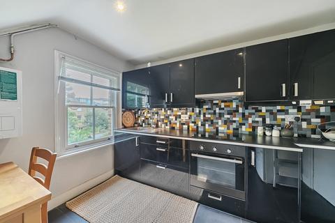 1 bedroom flat for sale, Werter Road, London, SW15