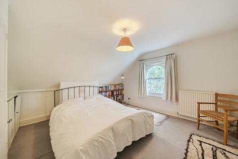 1 bedroom flat for sale, Werter Road, London, SW15