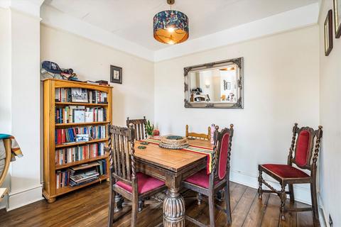 undefined, Queens Road, Weybridge KT13