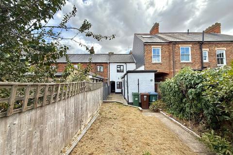 2 bedroom terraced house for sale, Station Road, Buckingham MK18