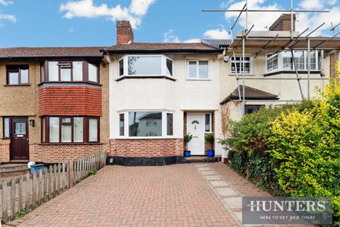 3 bedroom terraced house for sale, Delcombe Avenue