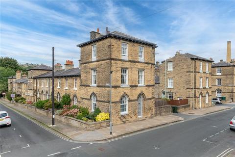 4 bedroom end of terrace house for sale, Caroline Street, Saltaire, West Yorkshire, BD18